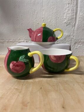 VTG Country Inn Ceramic Tea Pot, Mug, Creamer Hand Painted Set Fruit Design EUC